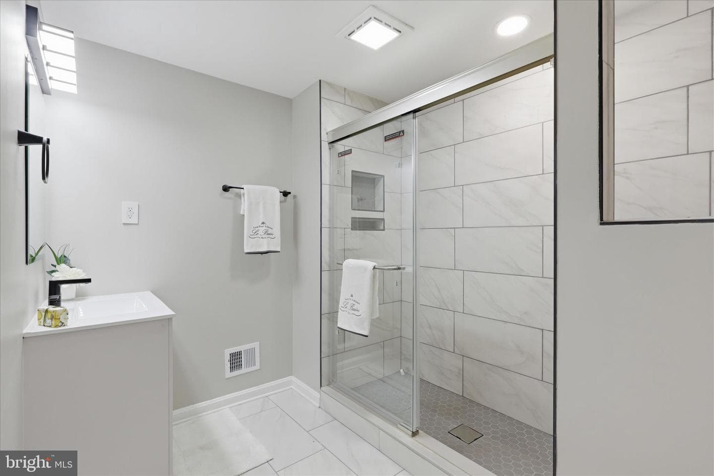 8855 Lowell Road photo 34