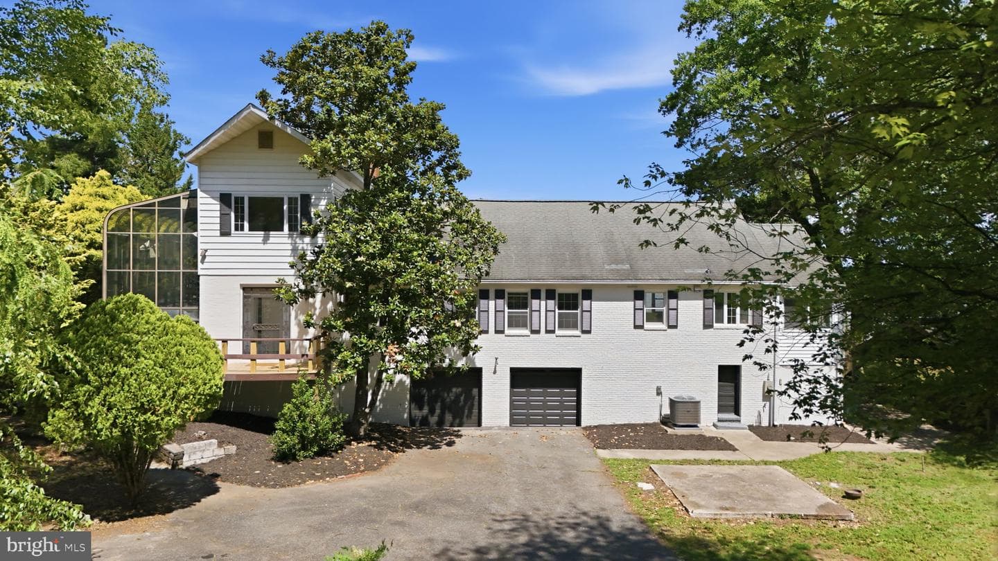 1100 Cataway Place photo 9