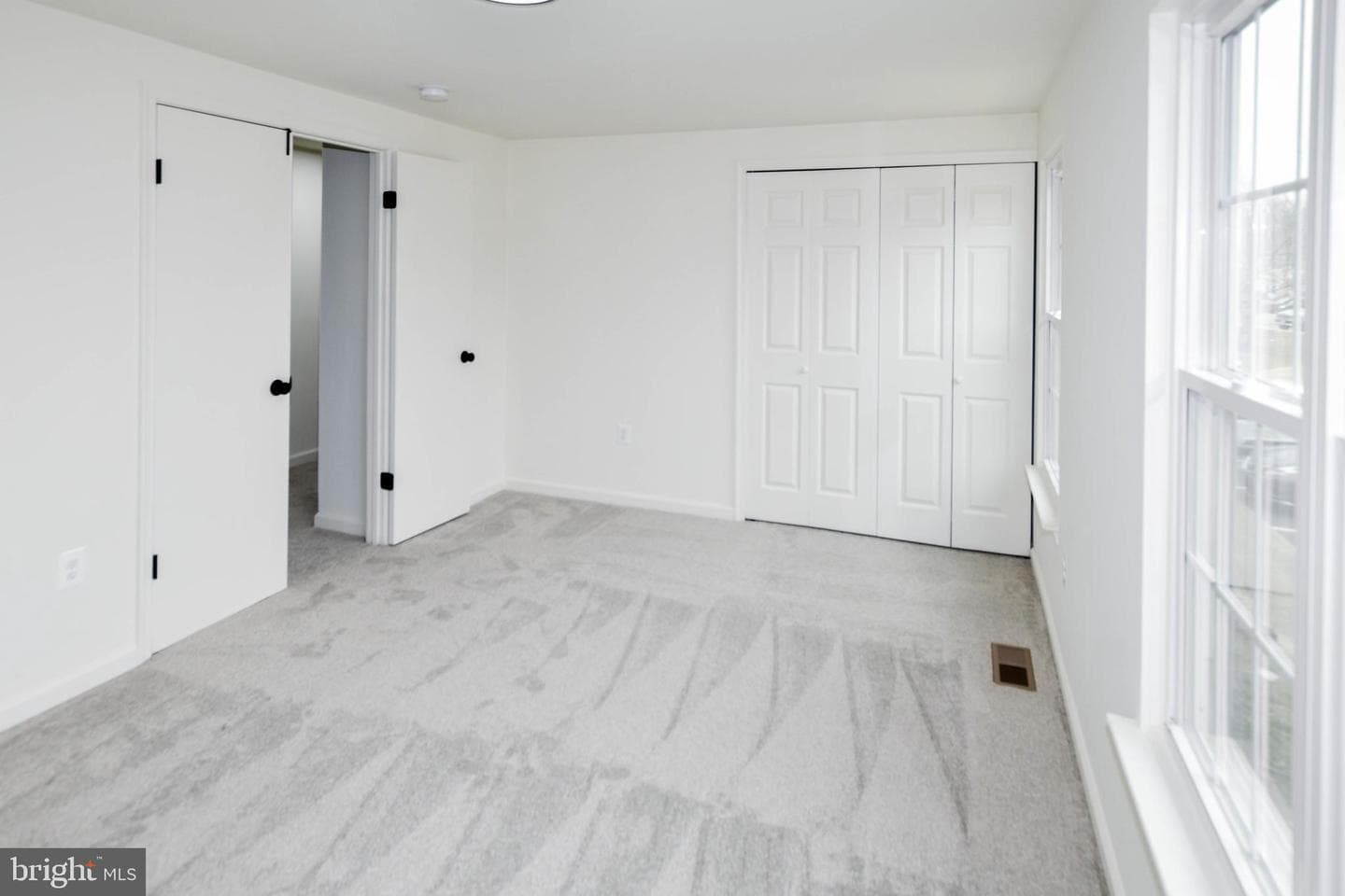 3705 Kempsford Field Place photo 17