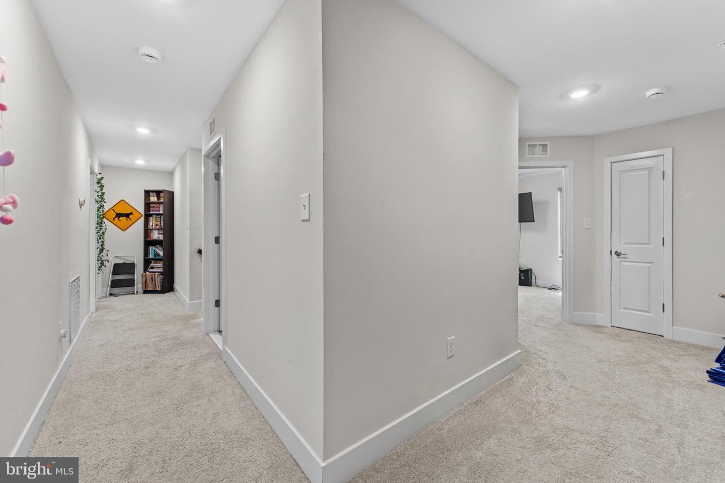 5192 Newport Circle photo 25