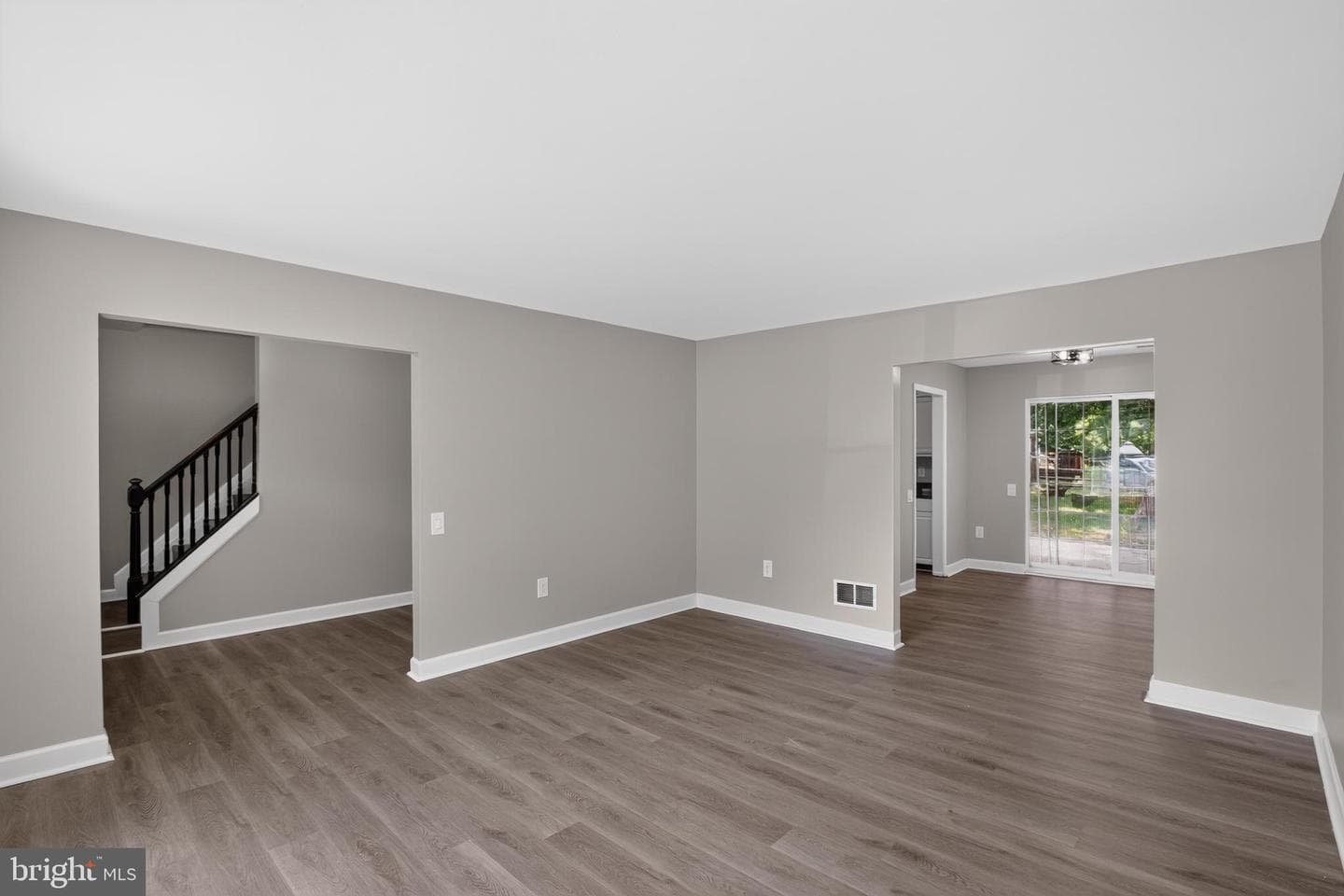 2421 York Court photo 5