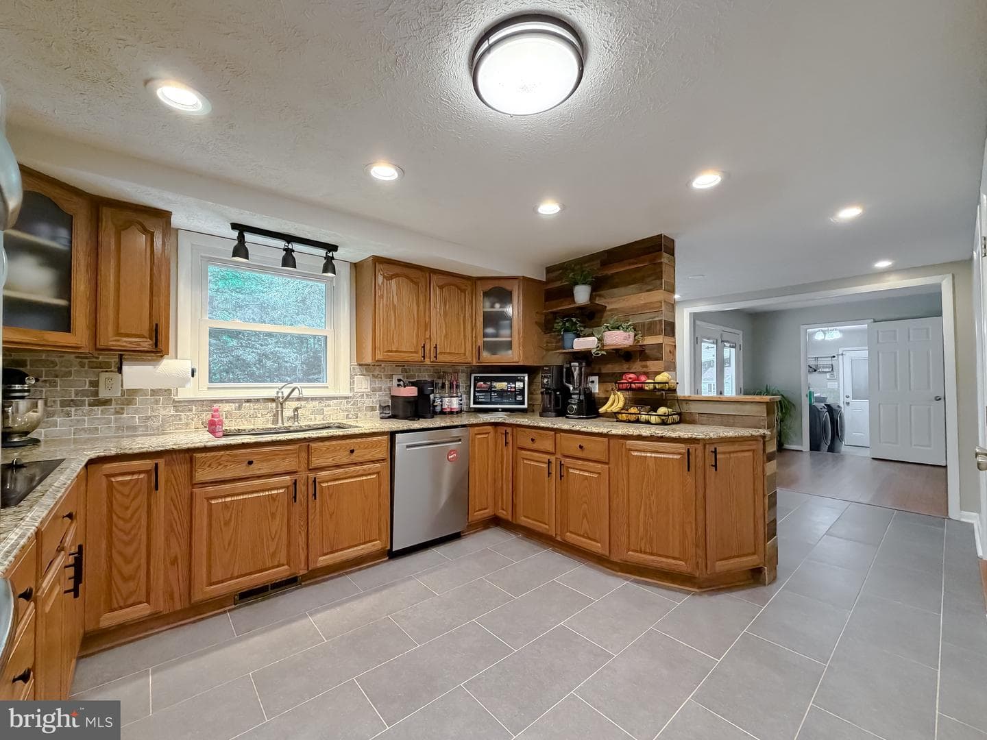3872 Stoneybrook Road photo 10
