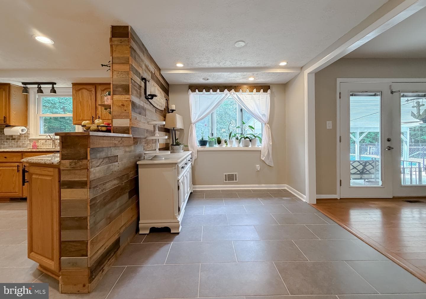 3872 Stoneybrook Road photo 16