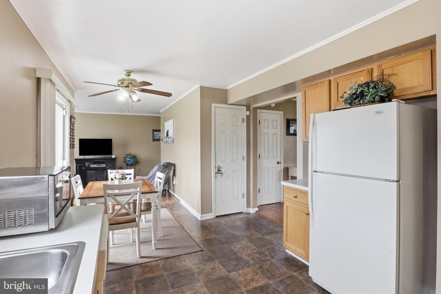 3869 Shiner Court photo 13