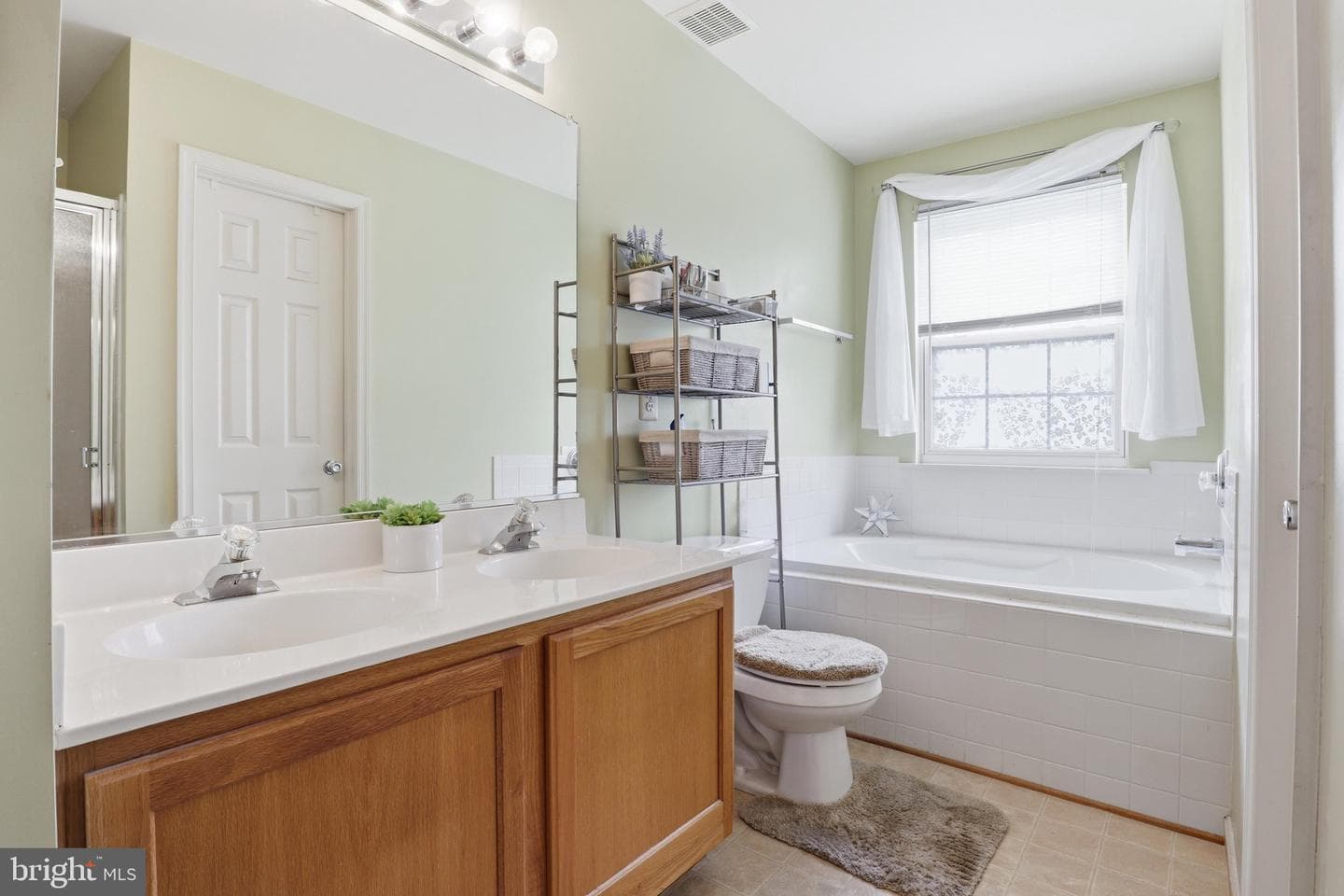 3869 Shiner Court photo 20