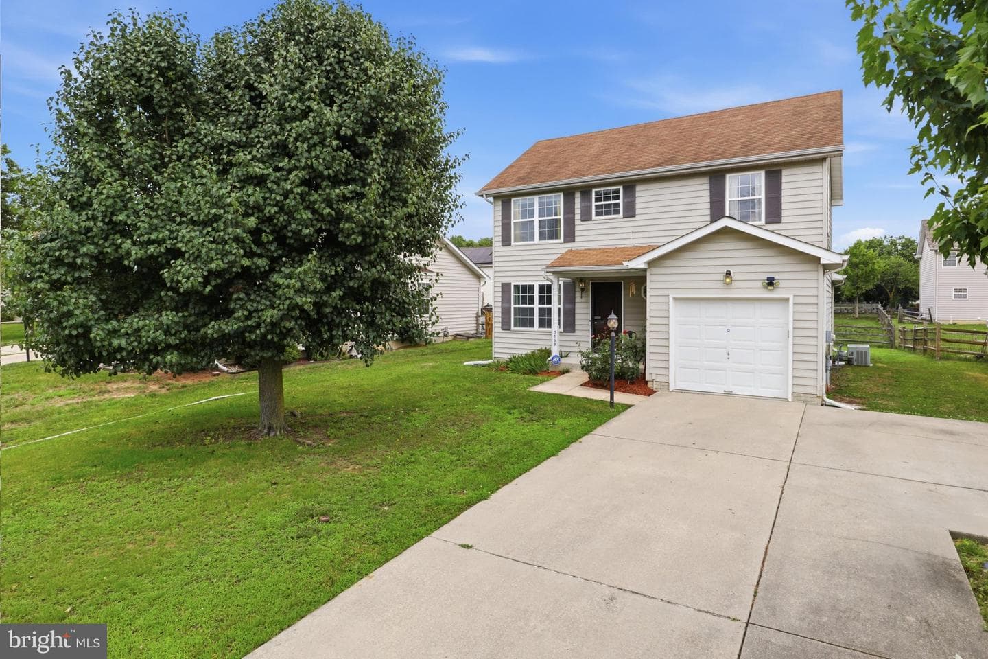 3869 Shiner Court photo 4