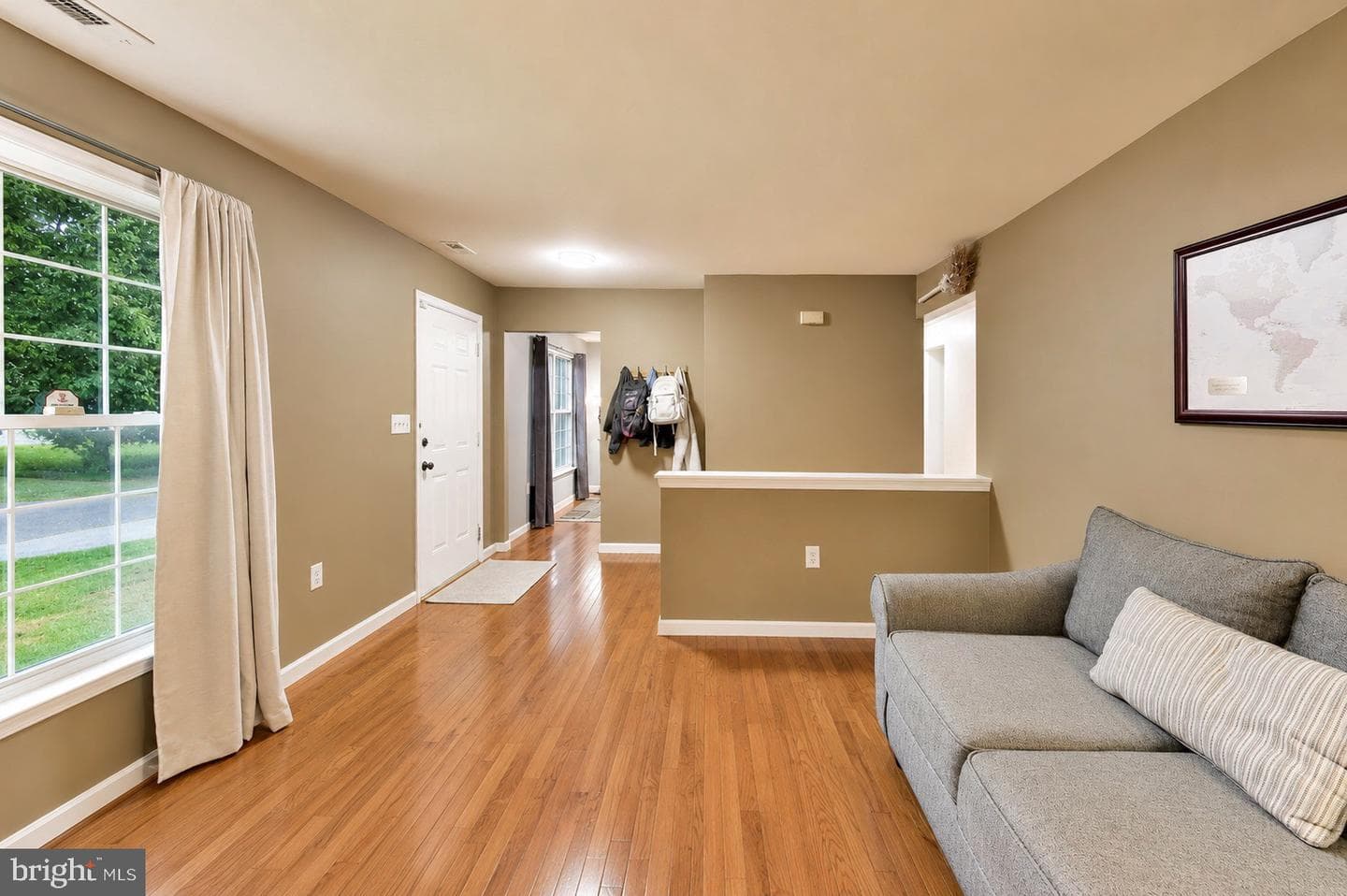 5507 Skipjack Court photo 3
