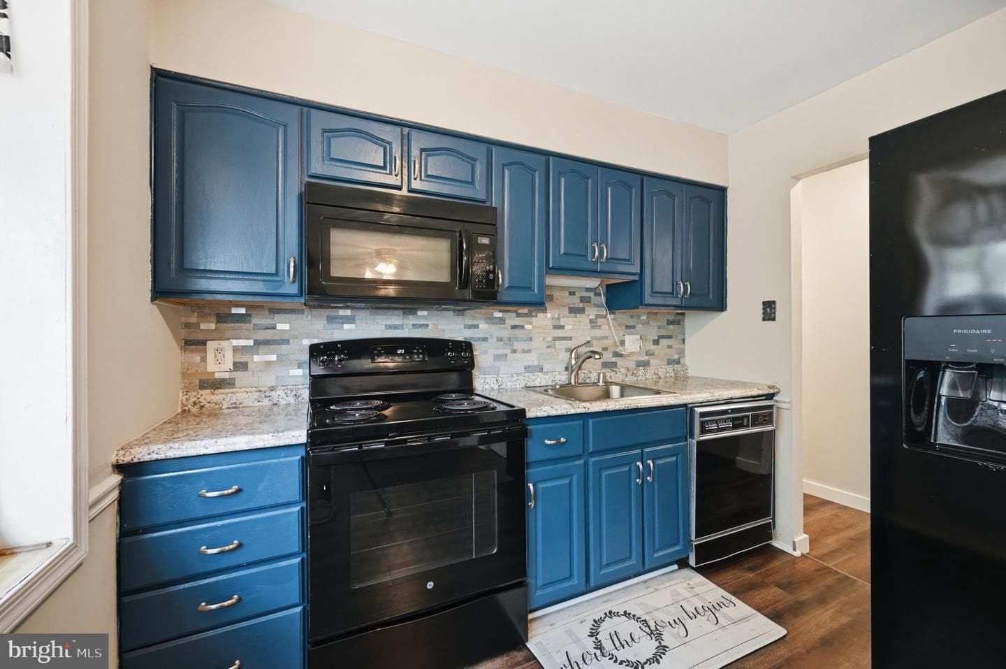 2302 Imperial Court photo 7