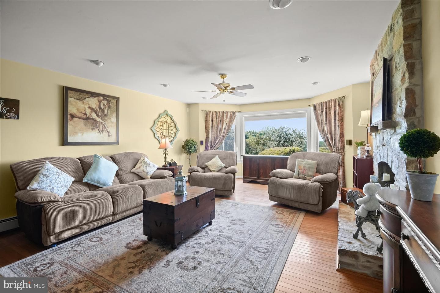 7635 Carley Drive photo 25