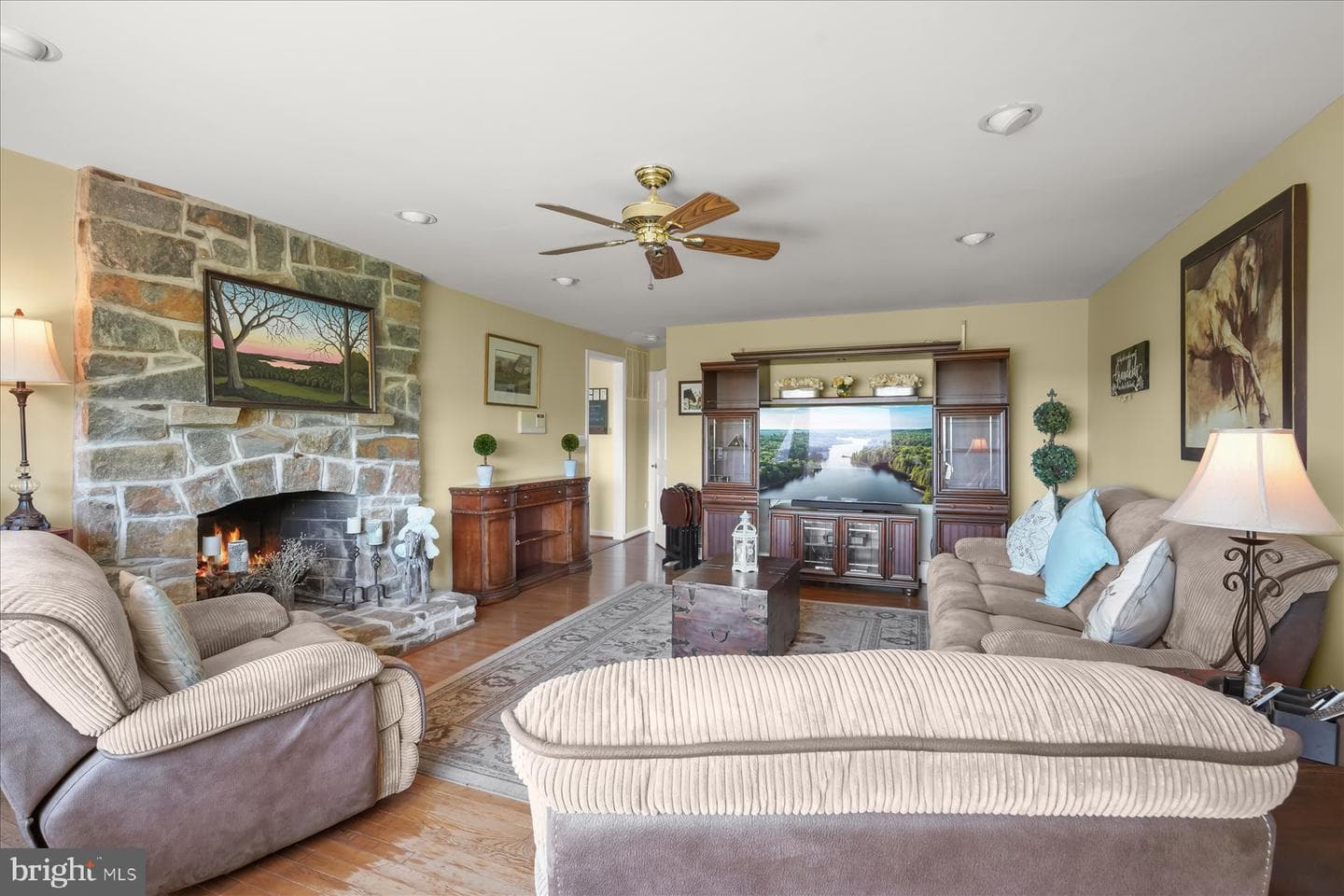 7635 Carley Drive photo 26