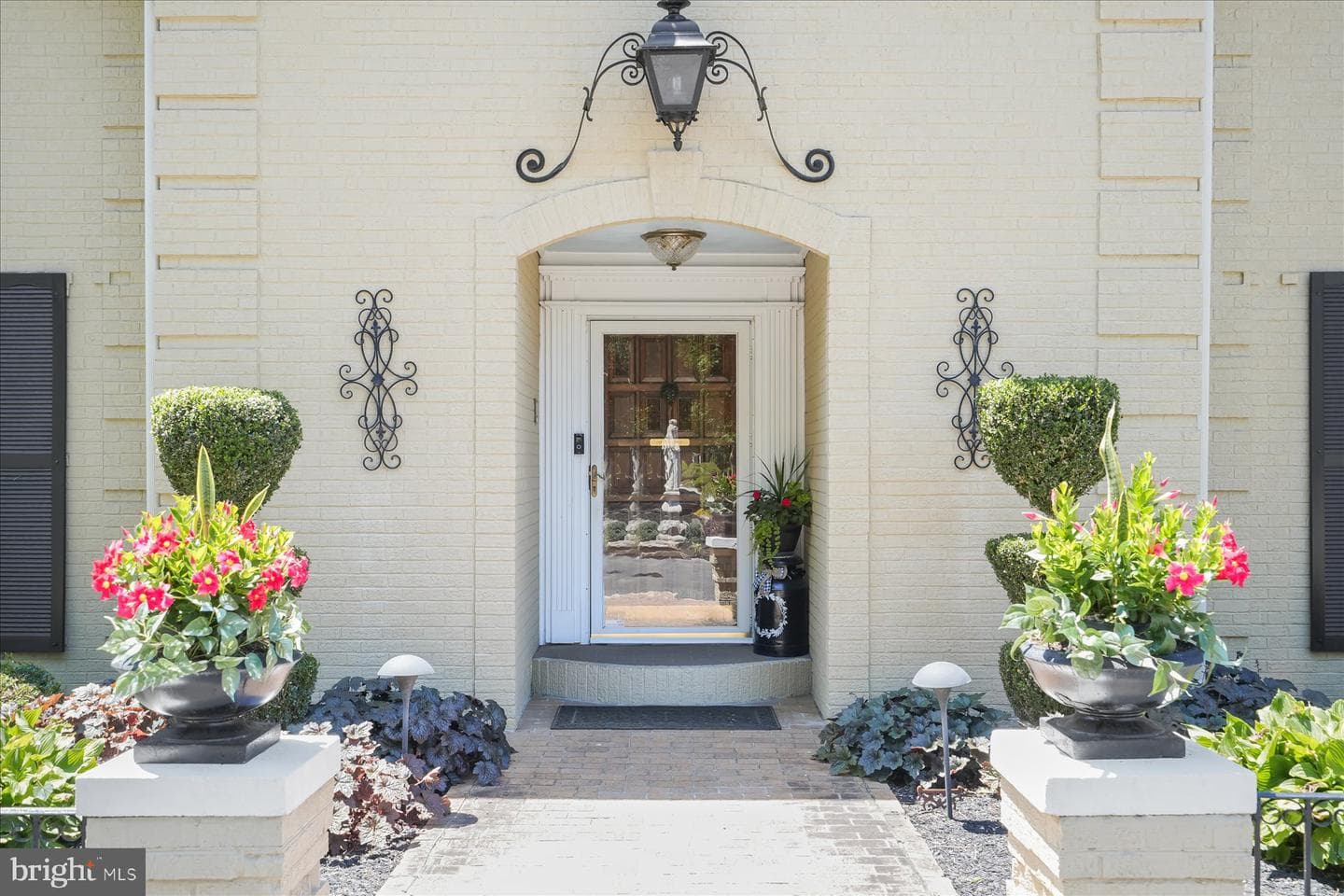 7635 Carley Drive photo 6
