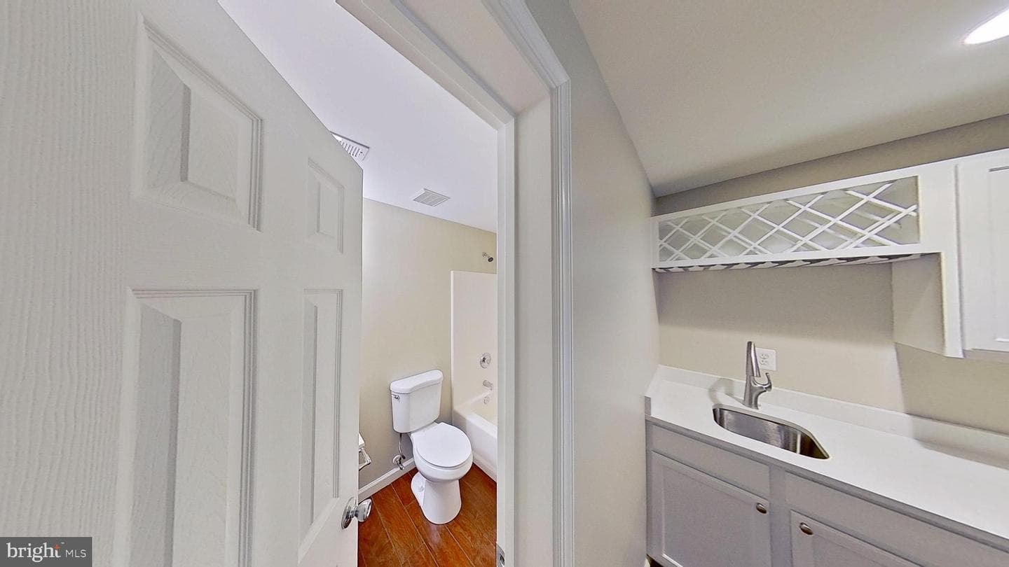2729 Stanford Place photo 32