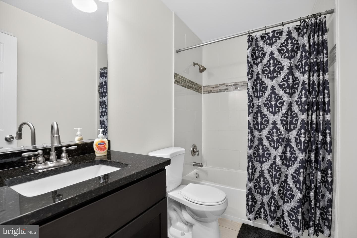 10608 Quillback Street photo 32