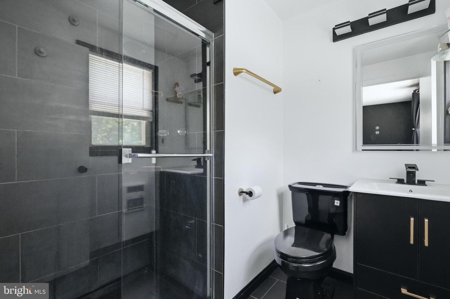 5418 Lucy Drive photo 10