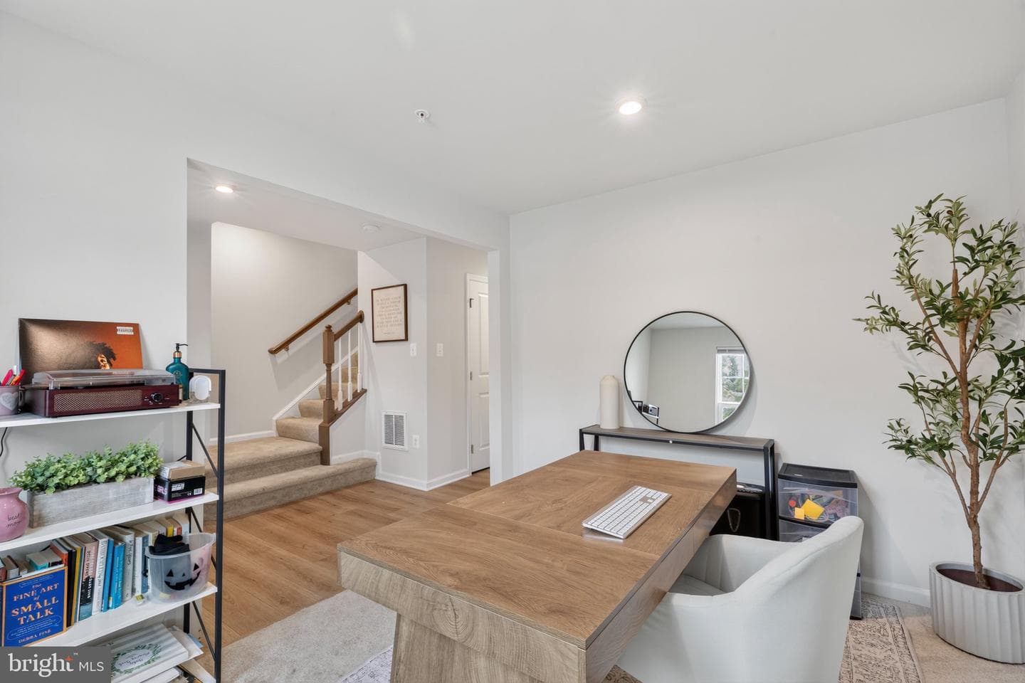 58 Caswell Drive photo 4