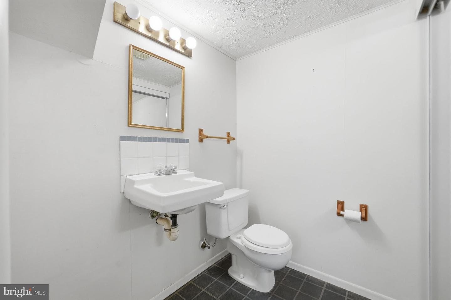 1034 Saint Pauls Drive photo 29