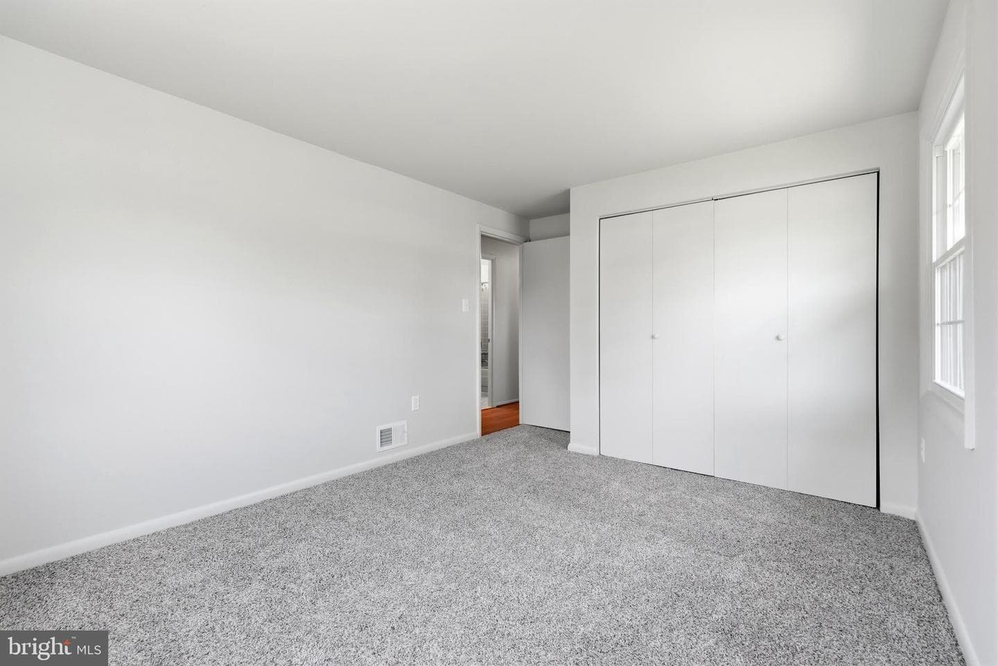 5509 Jeffrey Circle photo 21
