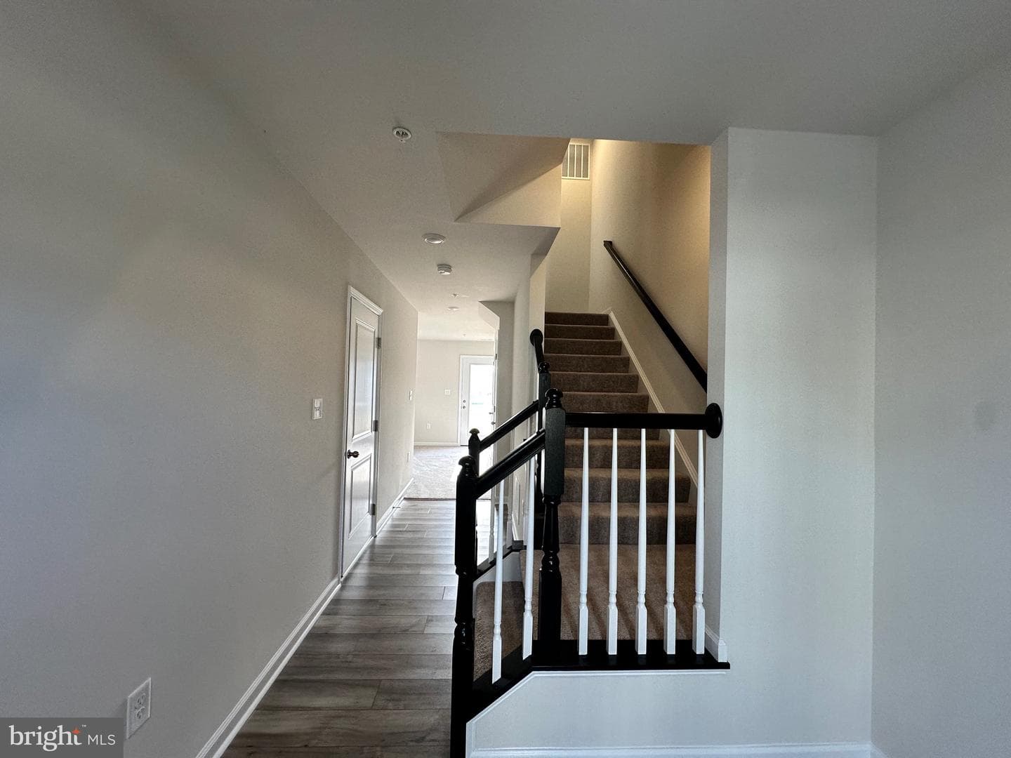 5528 Aberdeen Place photo 3