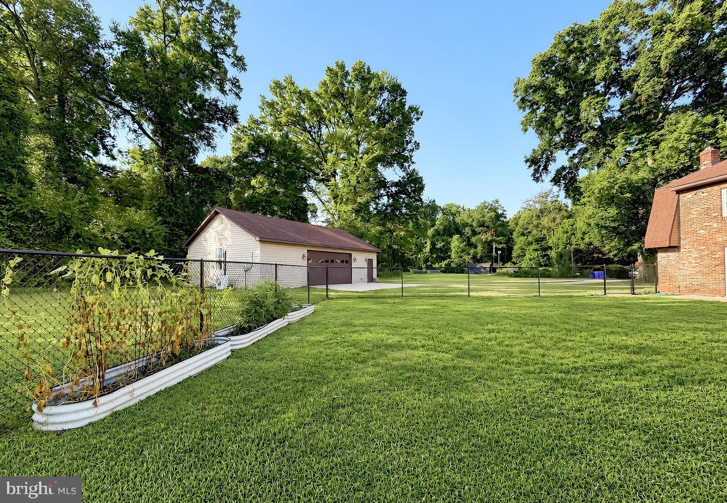 5935 River Road photo 34
