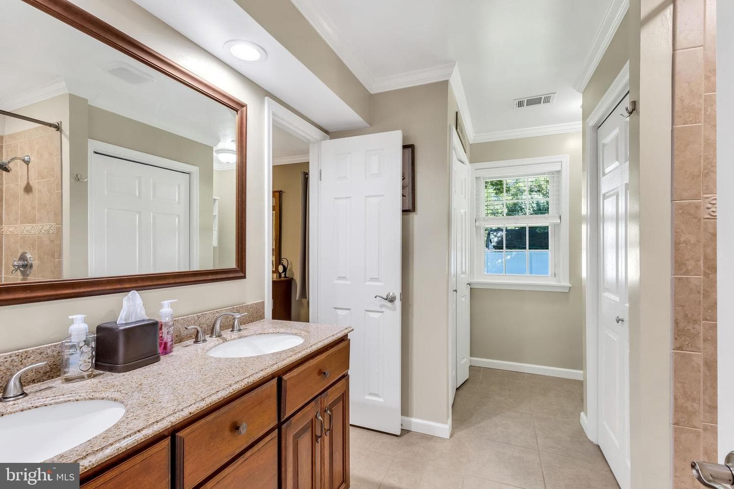 207 Persimmon Court photo 14