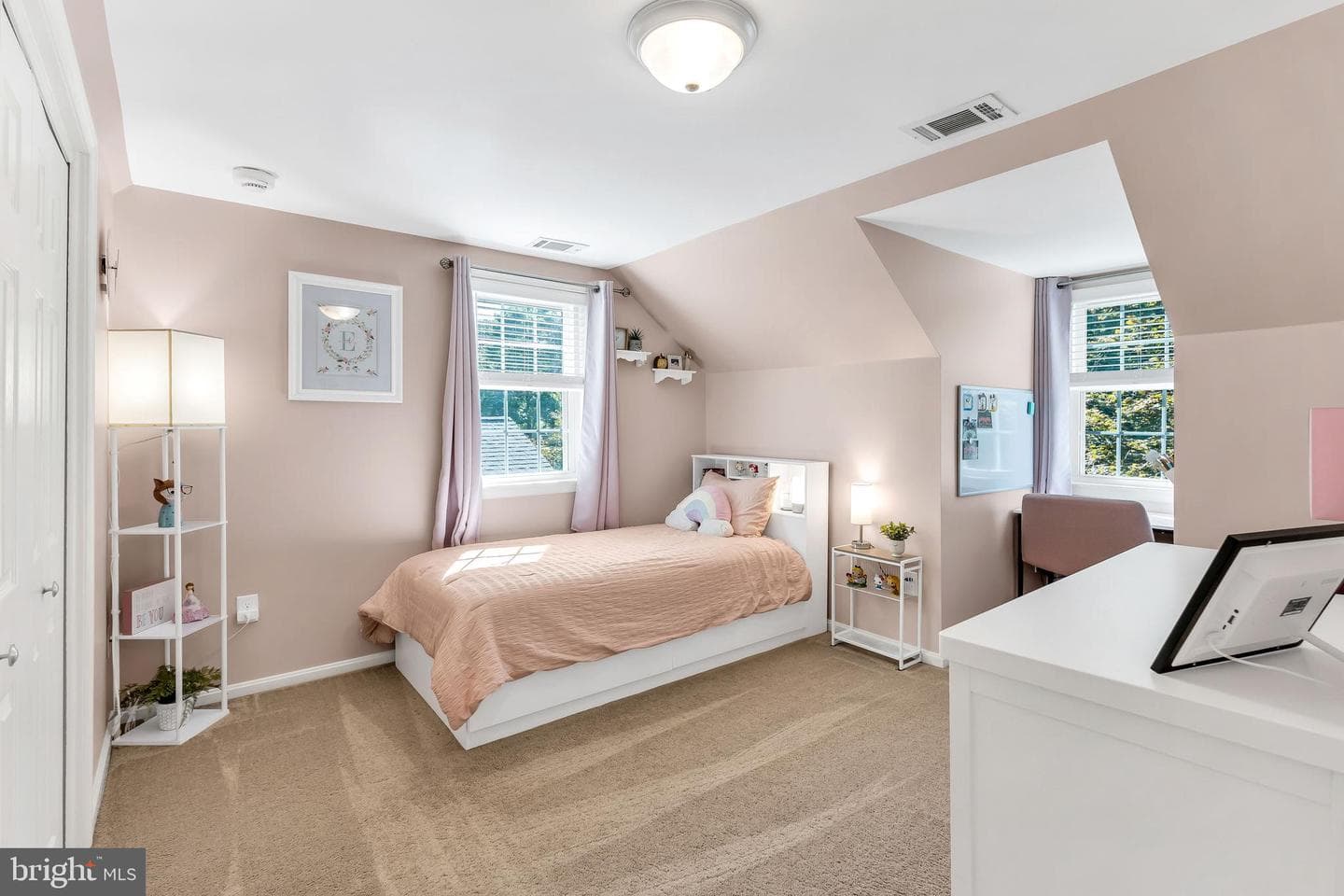 207 Persimmon Court photo 26