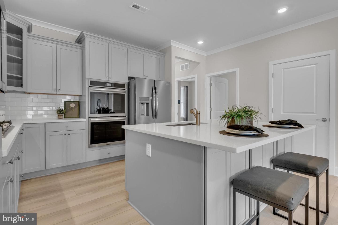 10722 Great Lakes Pl photo 3