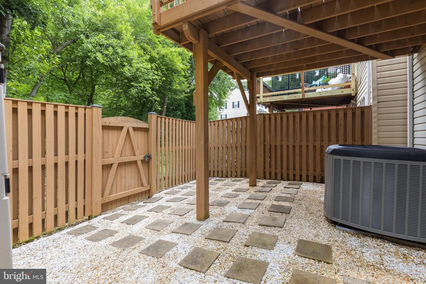 6744 Pauline Court photo 6
