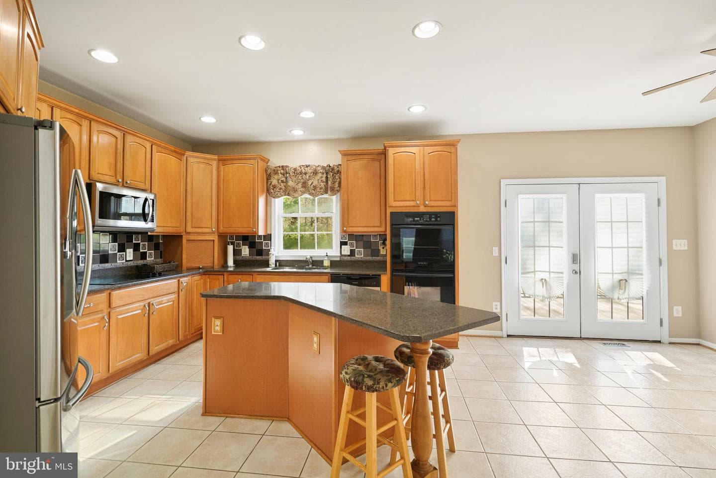 4900 Webfoot Court photo 11