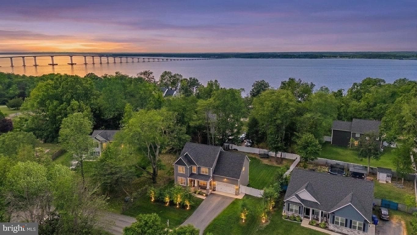 12127 Riverview Drive, Newburg
