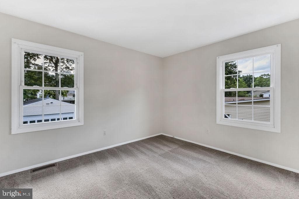 810 Kenyon Avenue photo 20