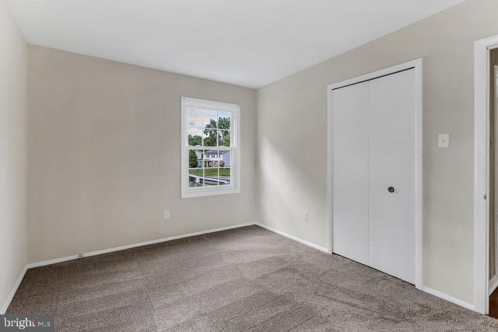 810 Kenyon Avenue photo 21