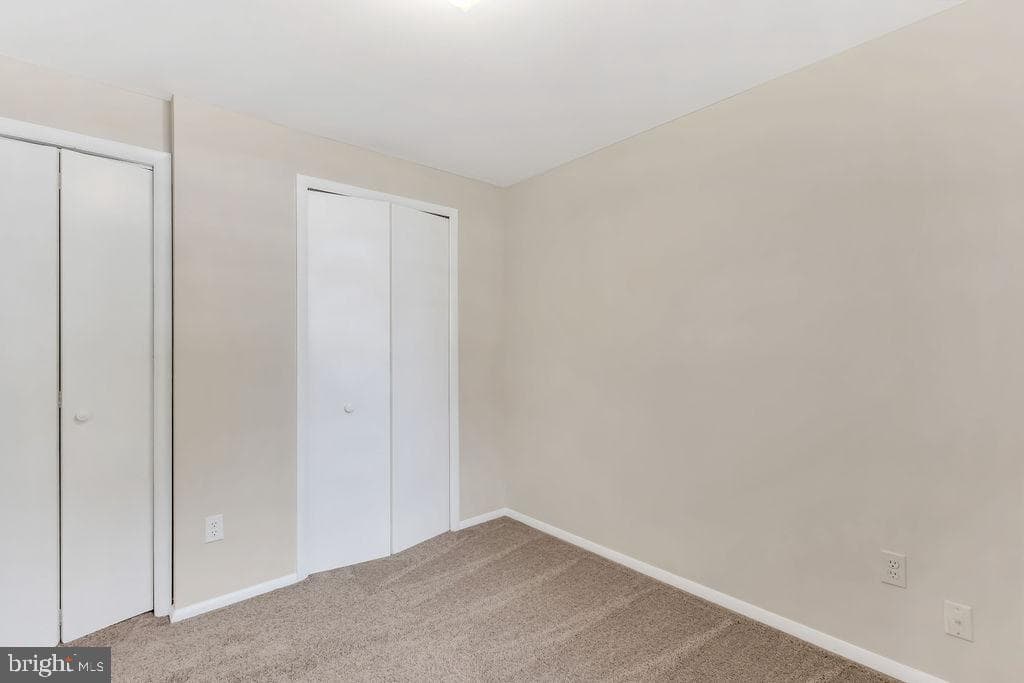 810 Kenyon Avenue photo 27