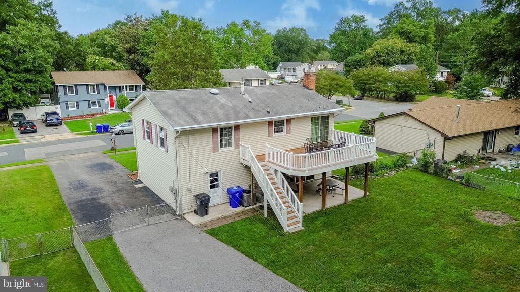 810 Kenyon Avenue photo 36