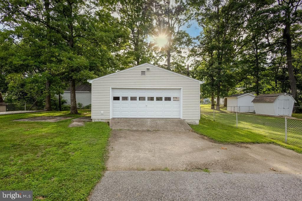 810 Kenyon Avenue photo 44