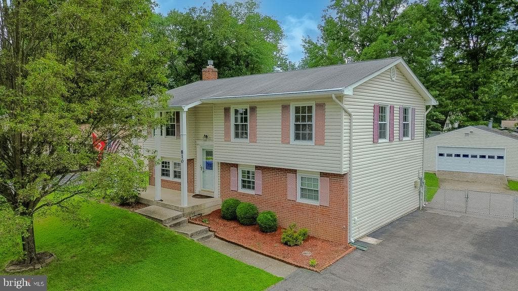 810 Kenyon Avenue photo 51