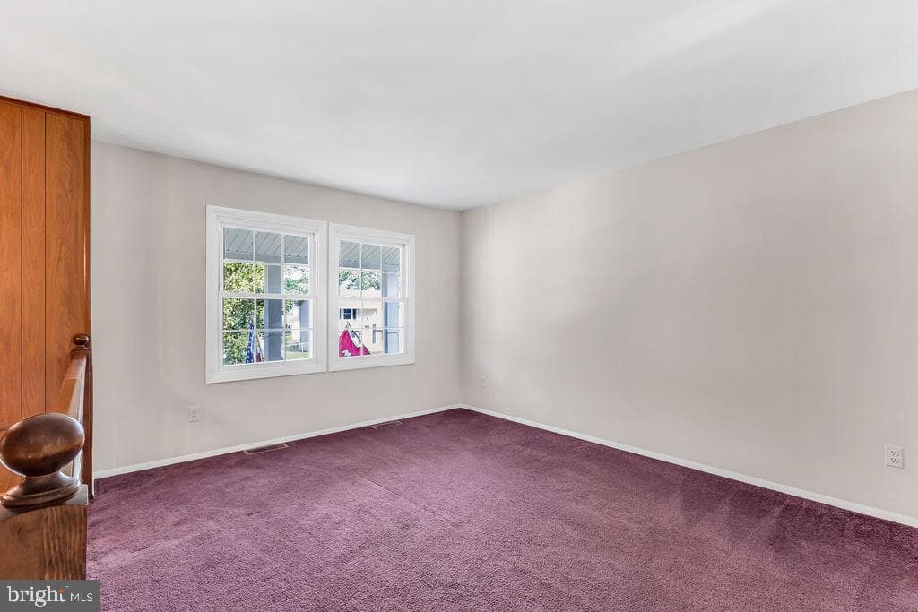 810 Kenyon Avenue photo 8