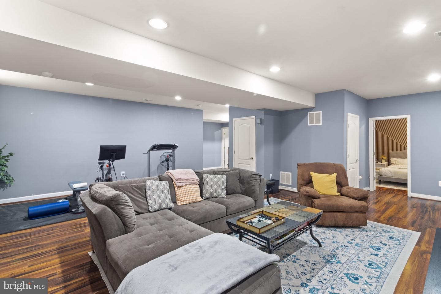 2994 Devonfield Avenue photo 47