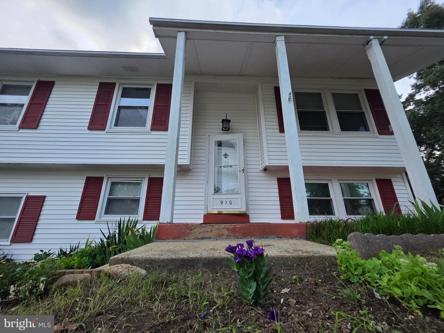 910 Mciver Drive photo 4