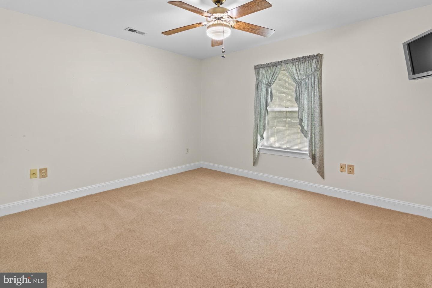 13745 Edelen Drive photo 49