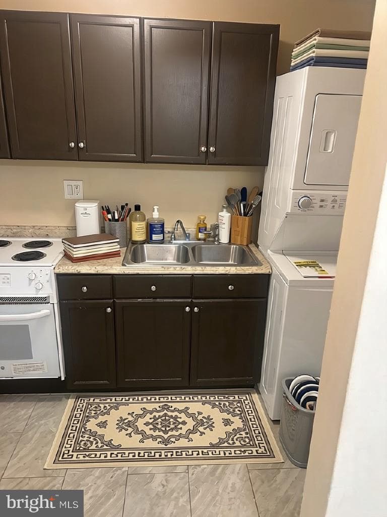 110 Charles Place photo 5