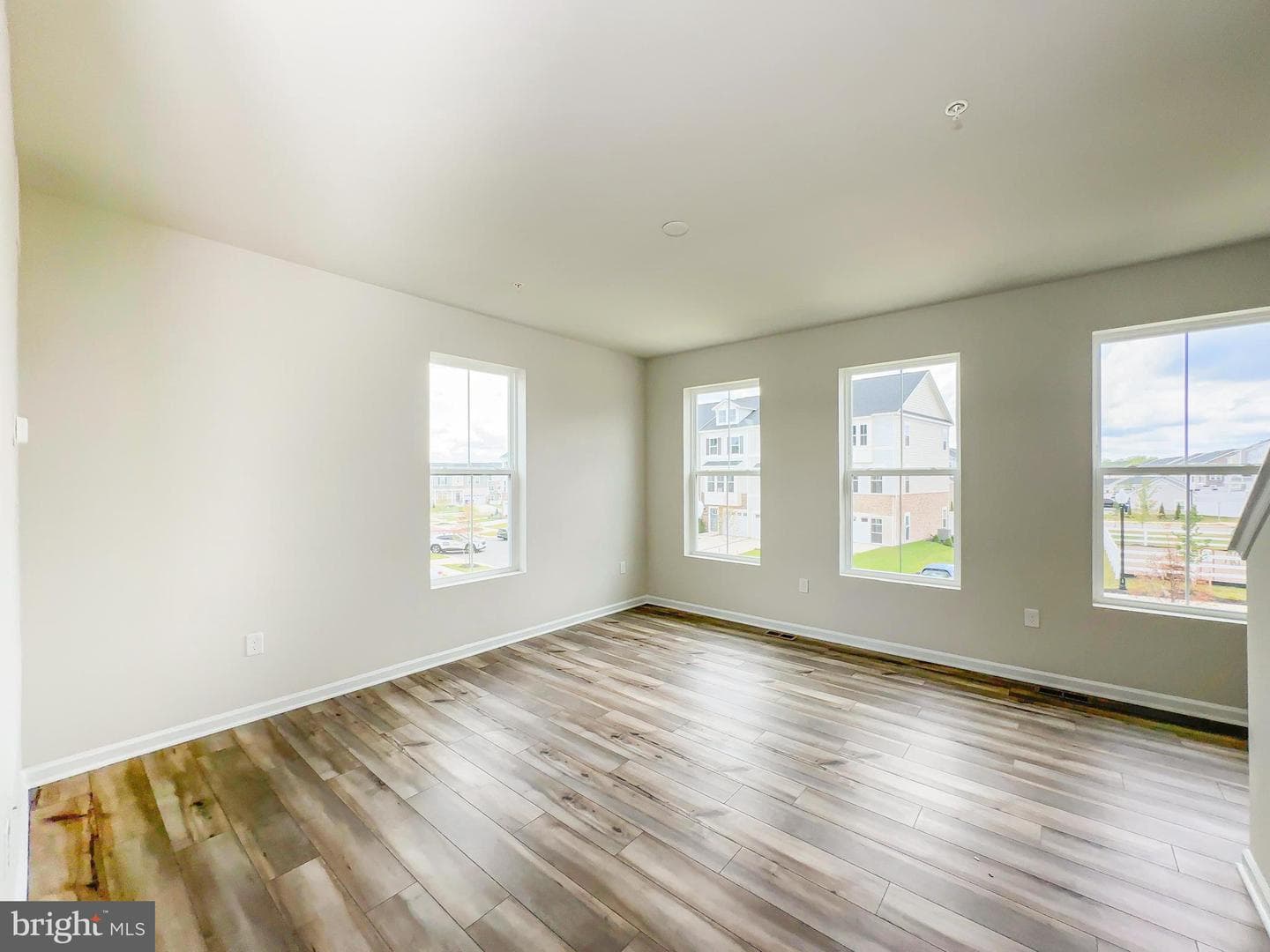 5568 Marksburg Pl photo 13