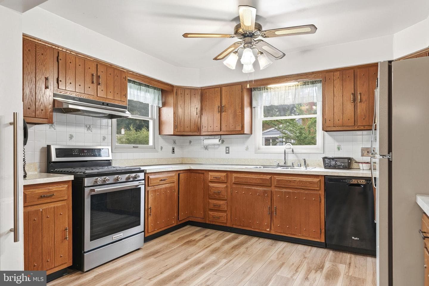 305 Prospect Street photo 16