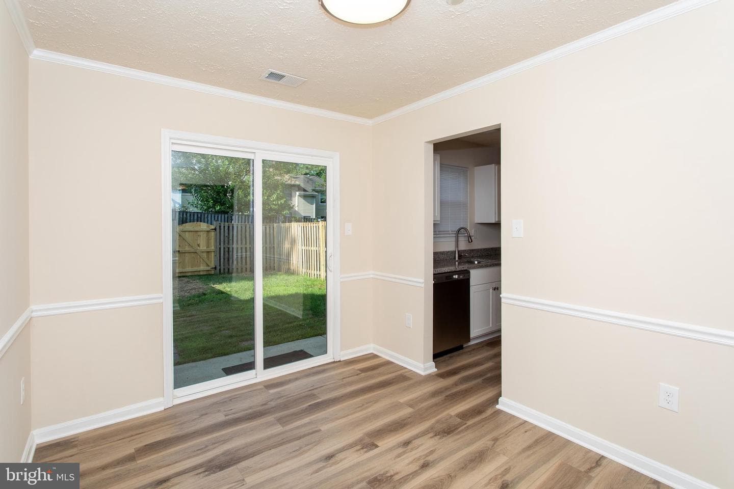 2533 Regal Place photo 16