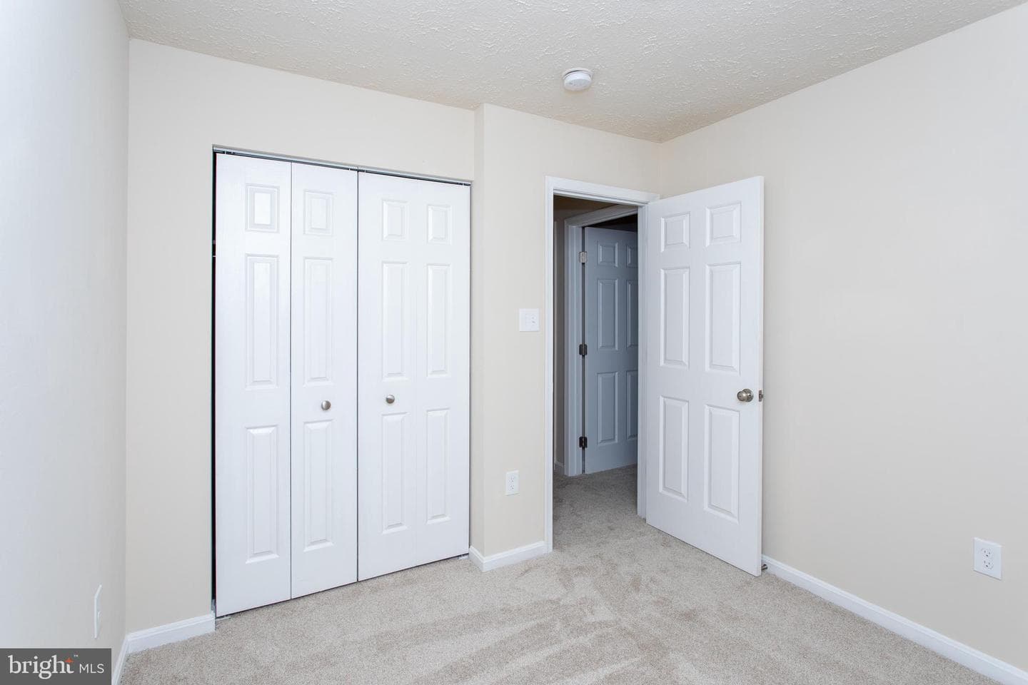 2533 Regal Place photo 32