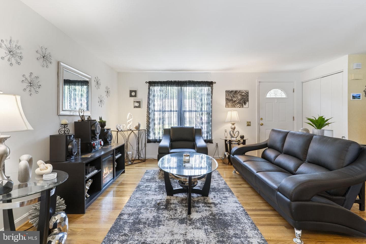 3909 Newman Court photo 4