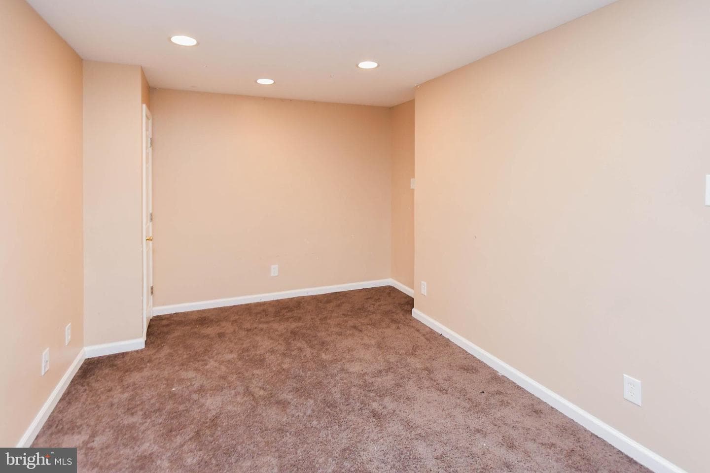 2406 Berry Thicket Court photo 16