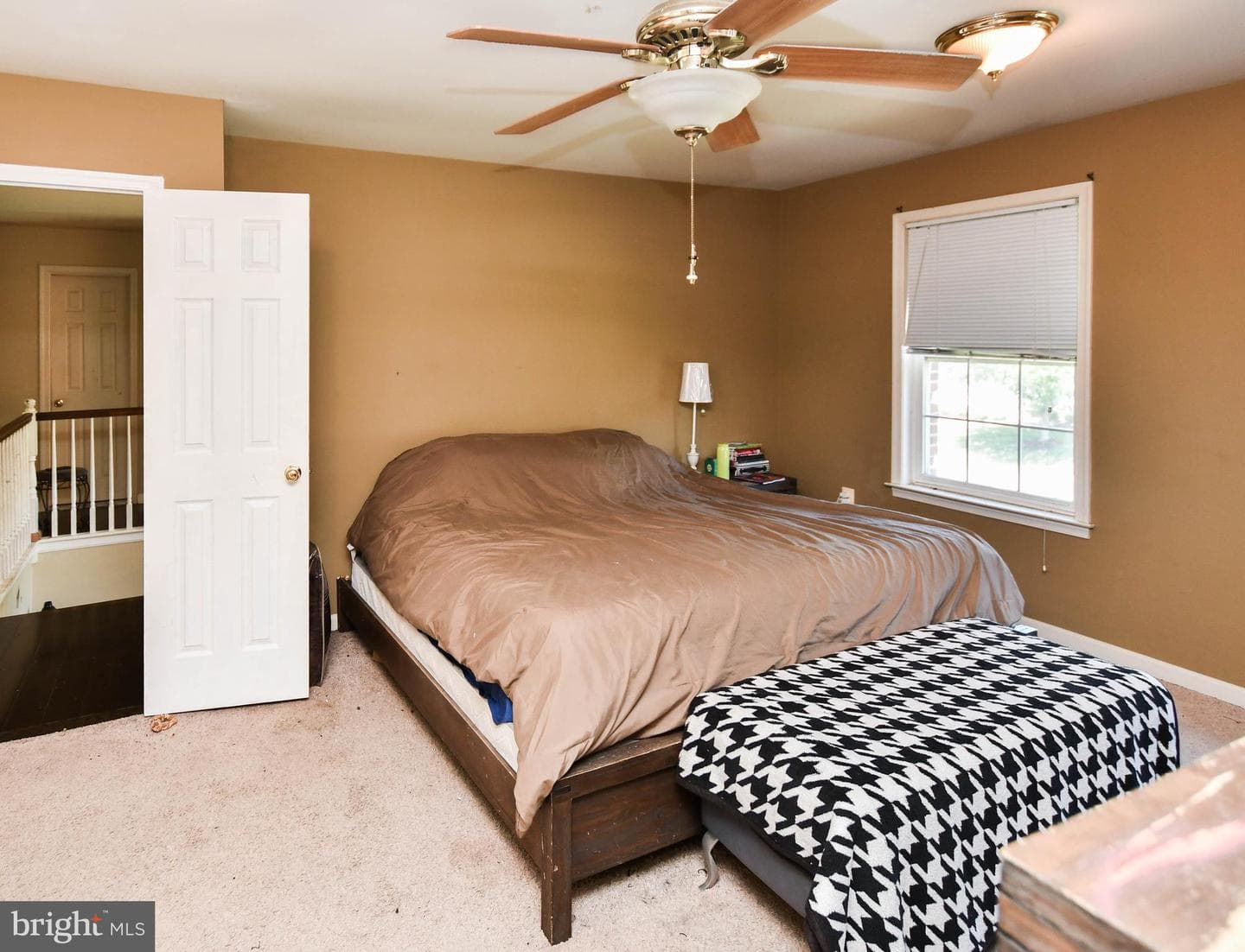 2406 Berry Thicket Court photo 9