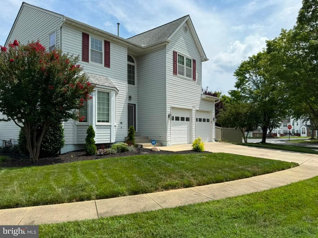 2372 Albany Way photo 2