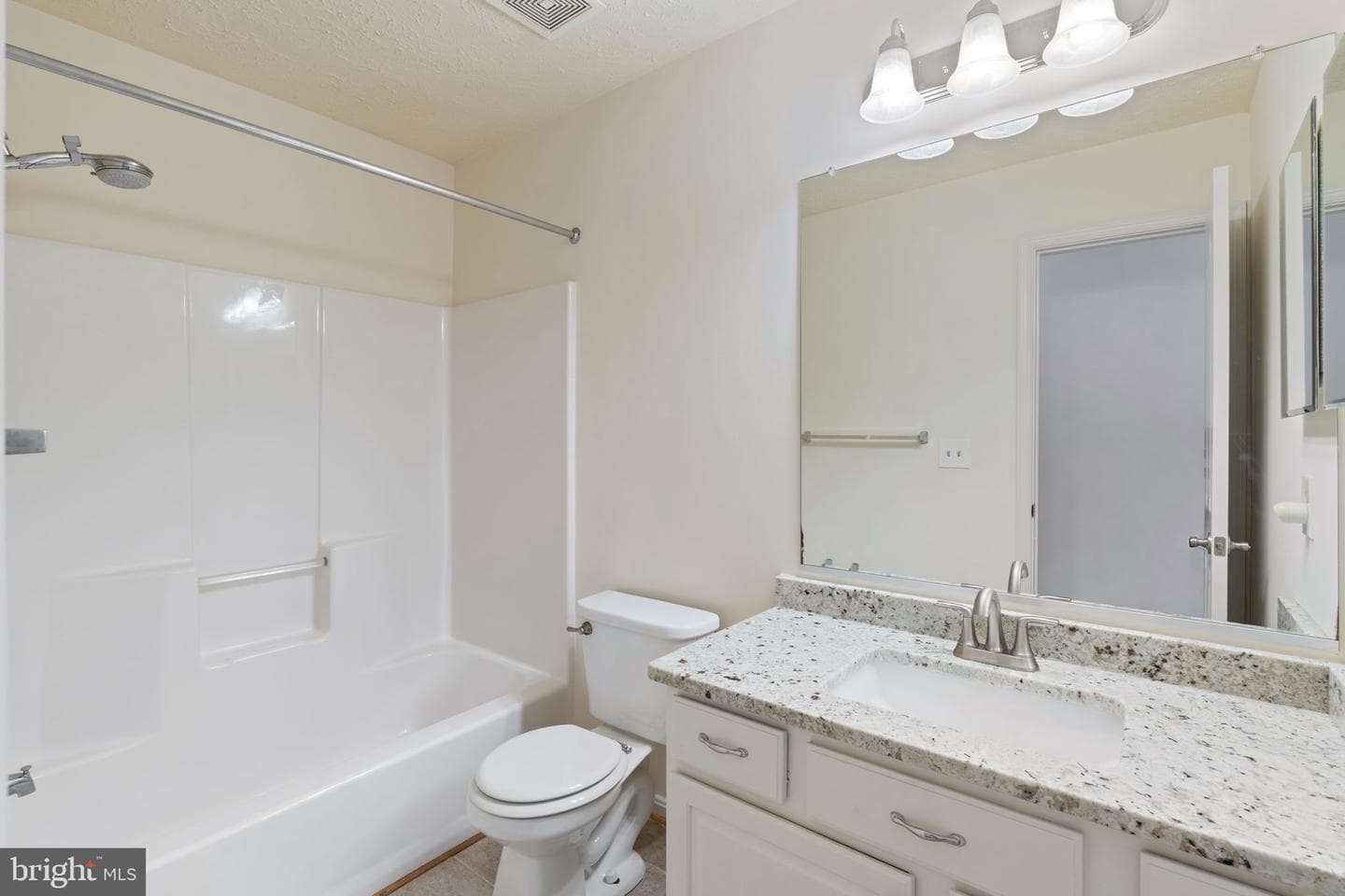 2372 Albany Way photo 31