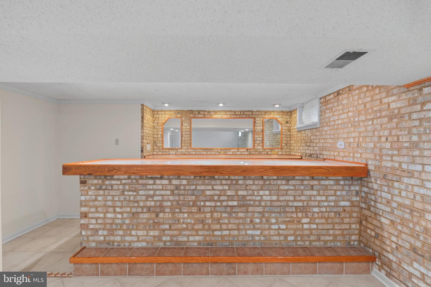 2372 Albany Way photo 39